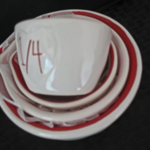 Rae Dunn Nesting Measuring Cup Set Peanut's  Artisan Collection By Magenta - Picture 1 of 4